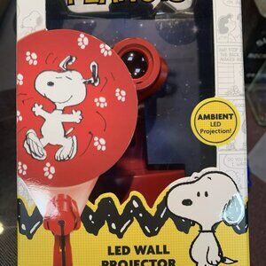 Peanuts Snoopy Ambient LED Wall Projector USB powered - NIB
